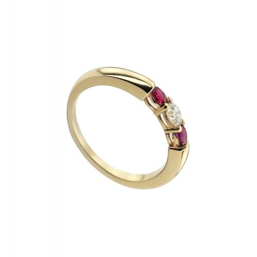 RUBY TRILOGY YELLOW GOLD RING